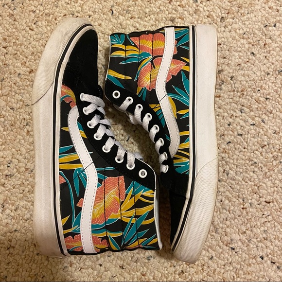 Vans - Picture 11 of 13